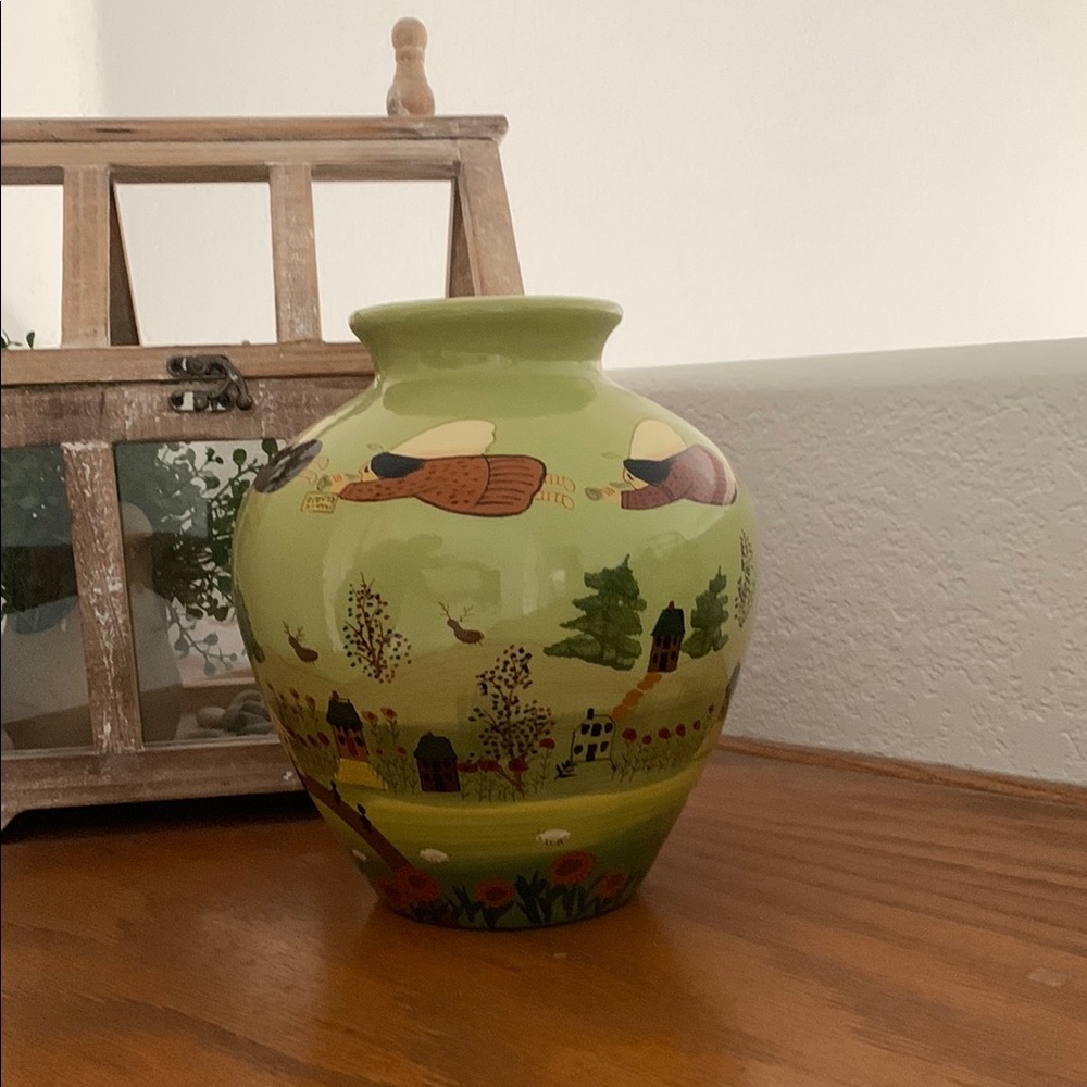Artistic Green folklore Ceramic Vase